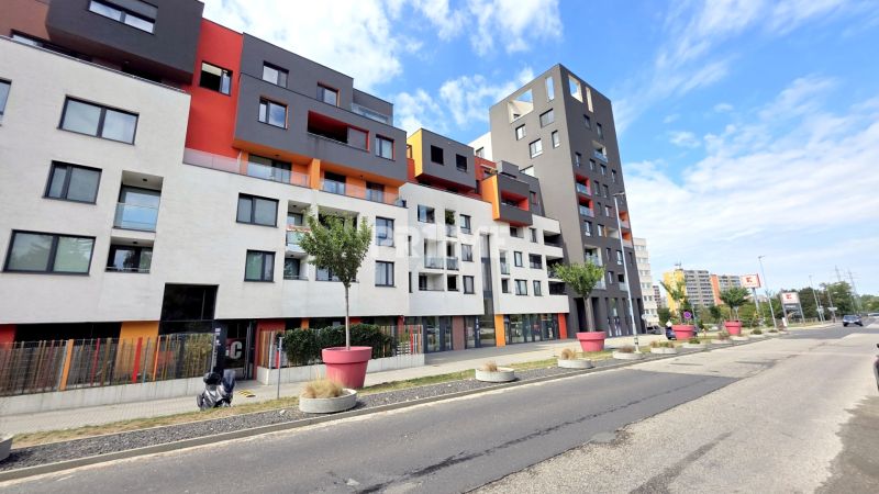 MODERNÝ 3i BYT, NOVOSTAVBA ČEREŠNE, LOGGIA, KLÍMA, PARKING, Polianky