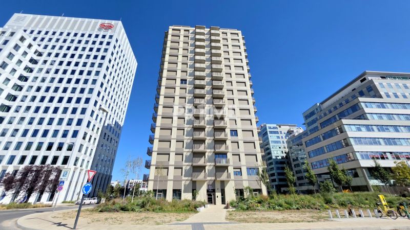 BÝVAJ PRVÝ v 2i byte, MILLHAUS, CHLADENIE,LOGGIA,PARKING, Mlynské Nivy