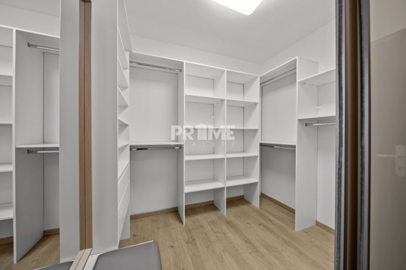 MODERNÝ 4i byt, TAMMI, PREDZÁHRADKA, PARKING, Pri Hrubej lúke,Dúbravka