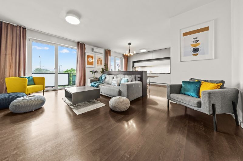 MODERNÝ 3i byt, REKONŠT. BALKÓN, KLÍMA, ulica Námestie Ludvíka Svobodu