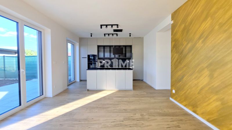 MODERNÝ 4i byt, PREDZÁHRADKA, TERASA, KLÍMA, PARKING, Granitová ulica