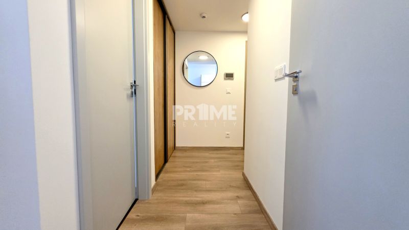 BÝVAJ PRVÝ v 2i byte, MILLHAUS, CHLADENIE,LOGGIA,PARKING, Mlynské Nivy
