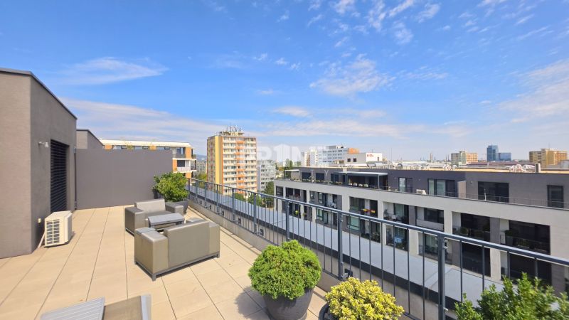 PENTHOUSE – moderný 2i byt s výnimočnou 69 m² terasou, AHOJ PARK
