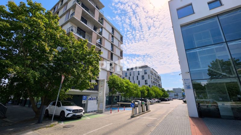 PENTHOUSE – moderný 2i byt s výnimočnou 69 m² terasou, AHOJ PARK