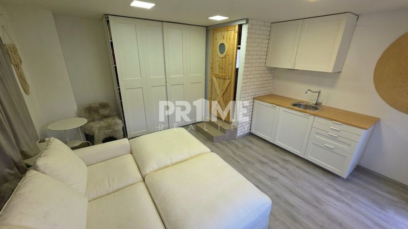 RD 3 izby + samostatný apartmán, tichá ulička, Krátka, Dunajská Lužná