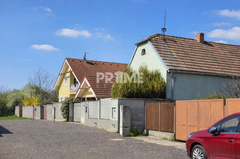 RD 3 izby + samostatný apartmán, tichá ulička, Krátka, Dunajská Lužná