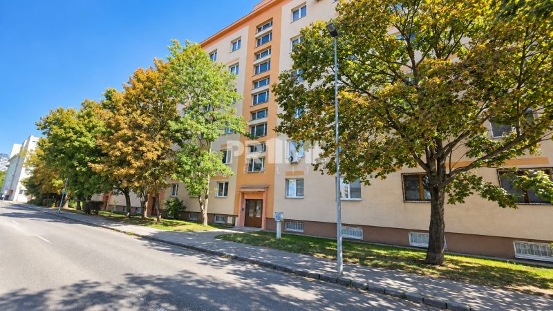 Kompletne zrekonštruovaný 3i byt, klimatizácia, Kukučínova, Nové Mesto
