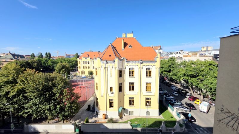 Pekný 2 byt, REKONŠTRUKCIA, VÝHĽAD, CENTRUM, Bezručova ulica
