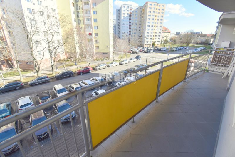MODERNÝ 2i byt, BALKÓN, KLÍMA, Petržalské korzo, Rusovská cesta 