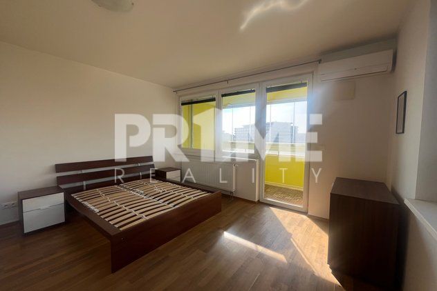 Slnečný 2i byt, loggia, garáž, pivnica, zariadený, Stromová - Kramáre