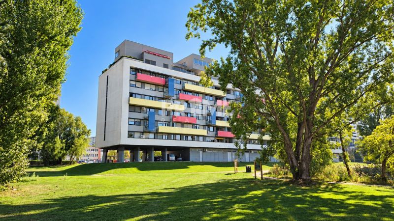 Priestranný 2i byt, loggia, klíma, projekt MONDRIAN, Sedmokrásková ul.