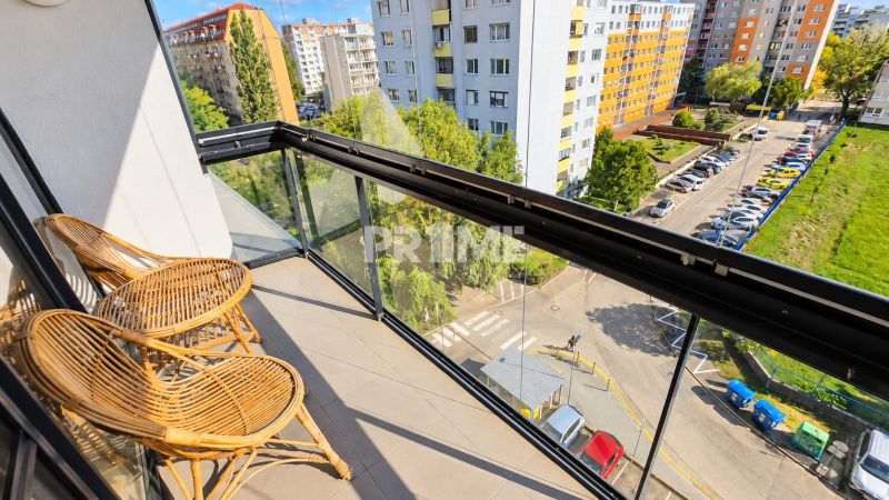 Priestranný 2i byt, loggia, klíma, projekt MONDRIAN, Sedmokrásková ul.