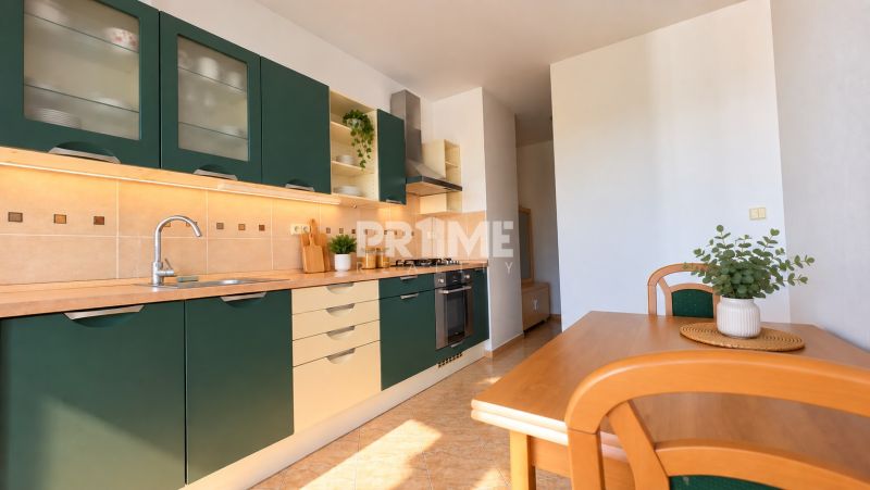 Priestranný 2i byt, loggia, klíma, projekt MONDRIAN, Sedmokrásková ul.