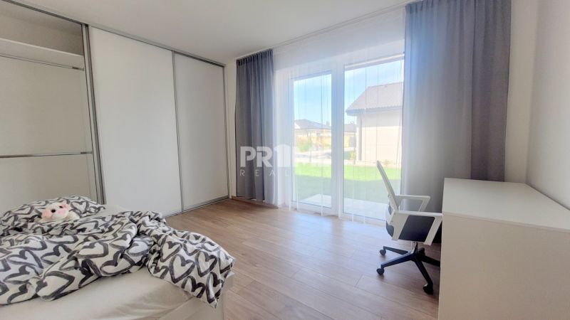 MODERNÝ 4i RD, ZÁHRADKA (400 m2), 2 x PARKING, Lúčna ulica, Cífer