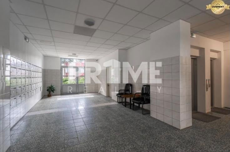 MODERNÝ 2i byt, REKONŠTRUKCIA, KLÍMA,LOGGIA,Gessayova ulica,Petržalka
