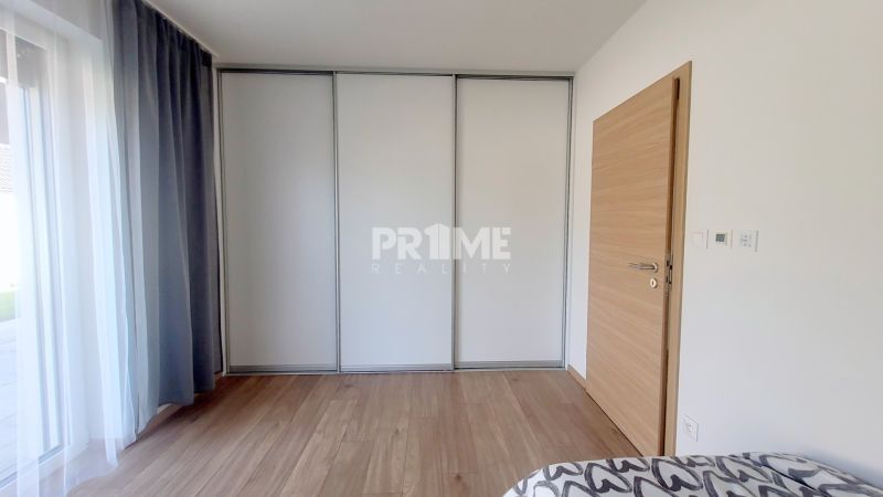 MODERNÝ 4i RD, ZÁHRADKA (400 m2), 2 x PARKING, Lúčna ulica, Cífer
