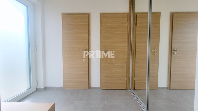 MODERNÝ 4i RD, ZÁHRADKA (400 m2), 2 x PARKING, Lúčna ulica, Cífer