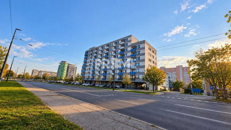 1i byt v novostavbe OPPIDUM, pivnica + garážové státie, Pod. Biskupice