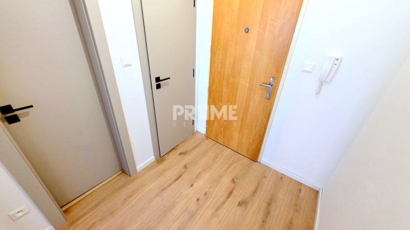 MODERNÝ 2,5i byt, NOV.,NOVÁ REKONŠTRUKCIA,BALKÓN,KLÍMA,Vyšehradská ul.