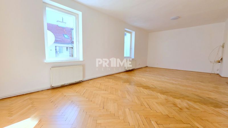 VEĽKOMETRÁŽNY STAROMESTKÝ 2i ( 80 m2 ), CENTRUM, LOGGIA, Klemensova ul