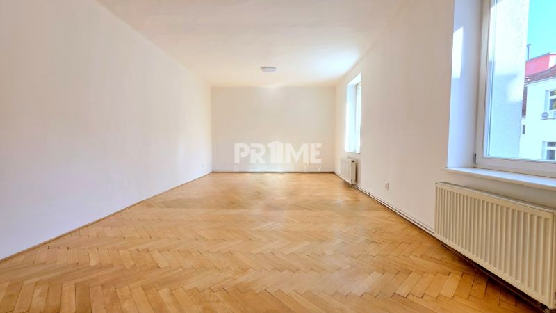VEĽKOMETRÁŽNY STAROMESTKÝ 2i ( 80 m2 ), CENTRUM, LOGGIA, Klemensova ul