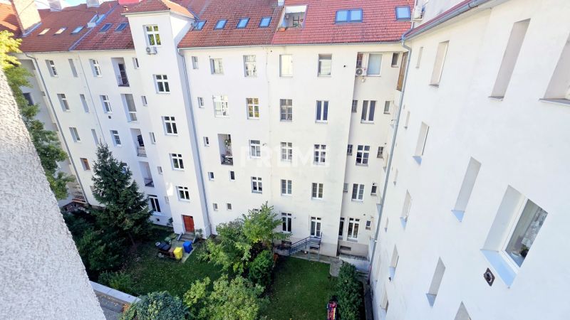 VEĽKOMETRÁŽNY STAROMESTKÝ 2i ( 80 m2 ), CENTRUM, LOGGIA, Klemensova ul