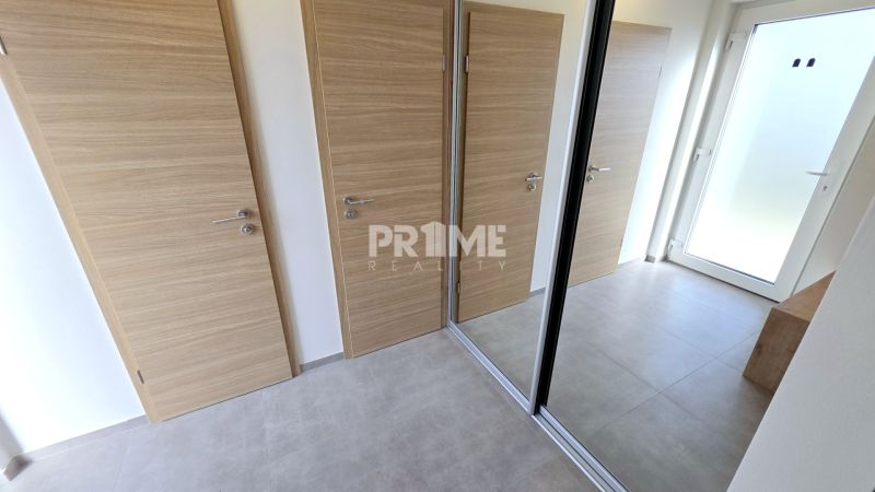 MODERNÝ 4i RD, ZÁHRADKA (400 m2), 2 x PARKING, Lúčna ulica, Cífer