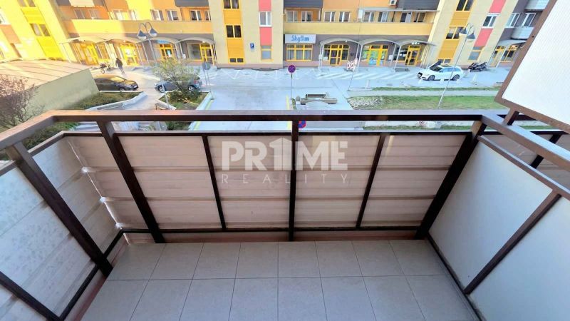 MODERNÝ 2,5i byt, NOV.,NOVÁ REKONŠTRUKCIA,BALKÓN,KLÍMA,Vyšehradská ul.