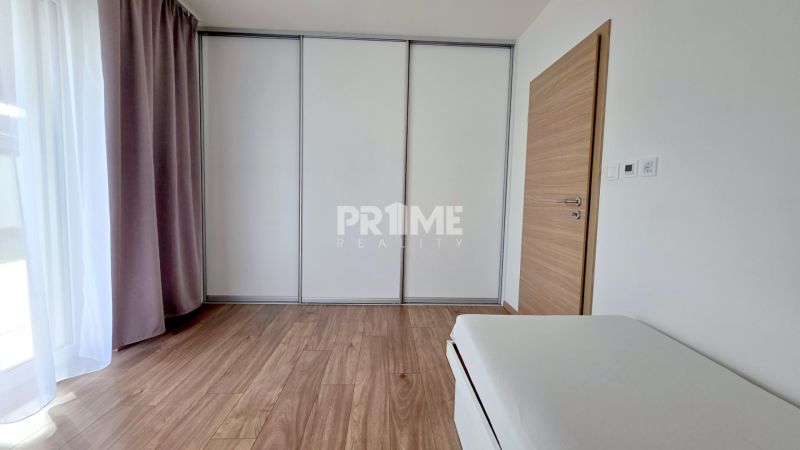 MODERNÝ 4i RD, ZÁHRADKA (400 m2), 2 x PARKING, Lúčna ulica, Cífer