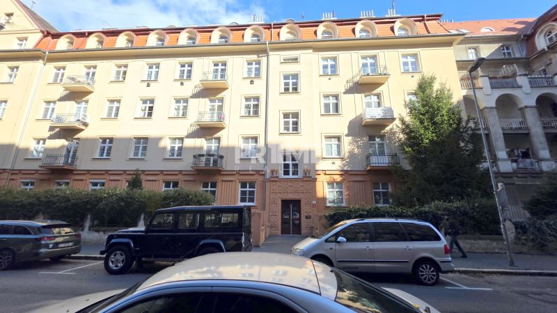 VEĽKOMETRÁŽNY STAROMESTKÝ 2i ( 80 m2 ), CENTRUM, LOGGIA, Klemensova ul