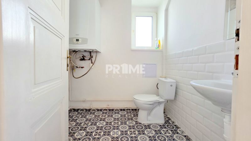 VEĽKOMETRÁŽNY STAROMESTKÝ 2i ( 80 m2 ), CENTRUM, LOGGIA, Klemensova ul